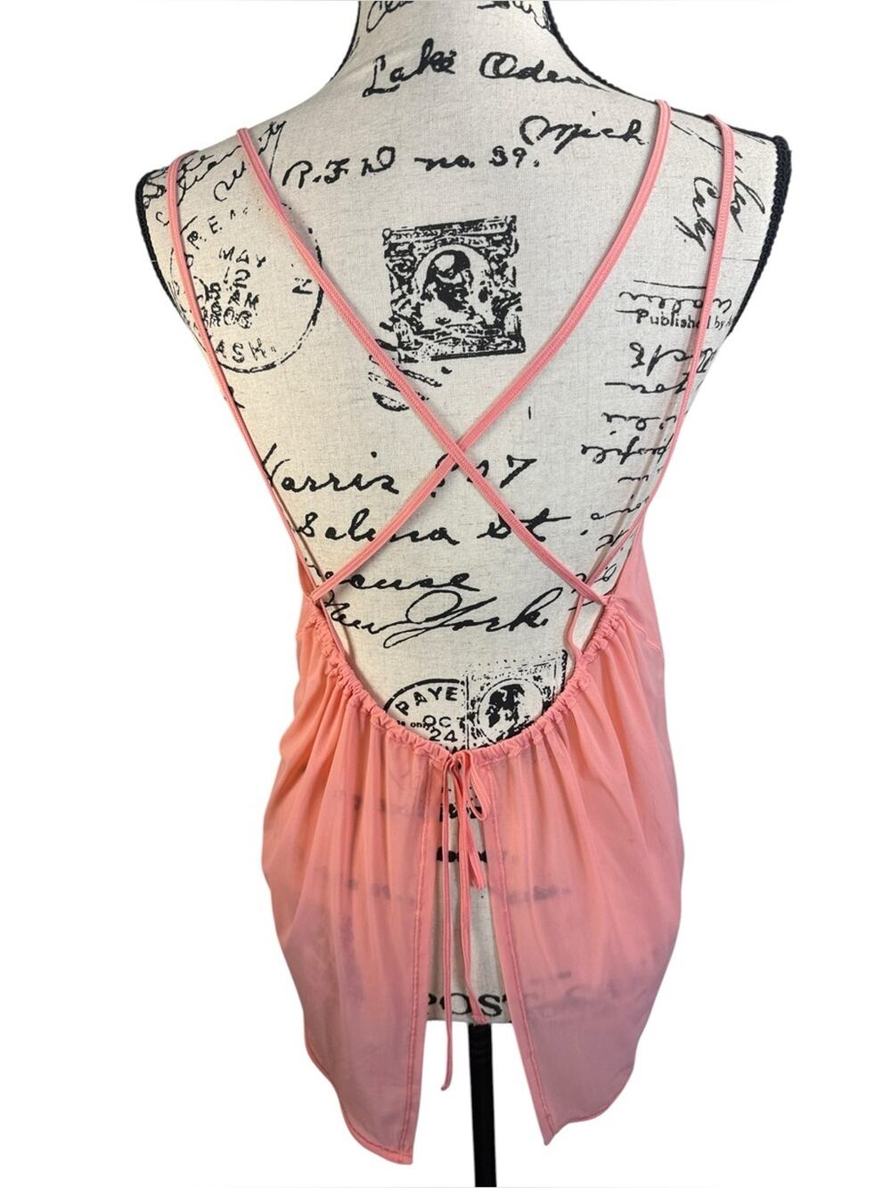 Lululemon "Such a Cinch" Tank Top in Coral Pink
